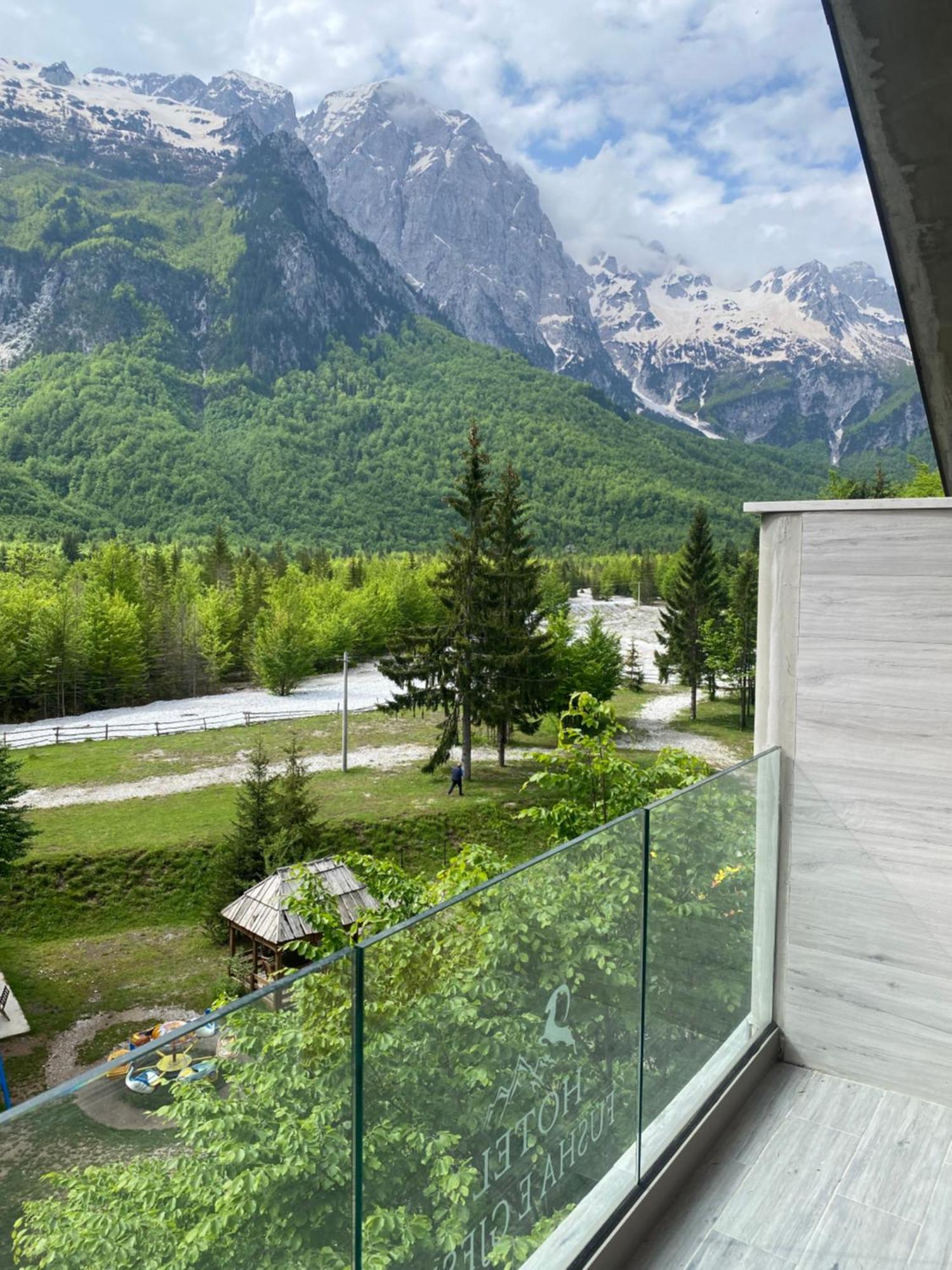 Hotel Fusha E Gjese 瓦勒博内 外观 照片