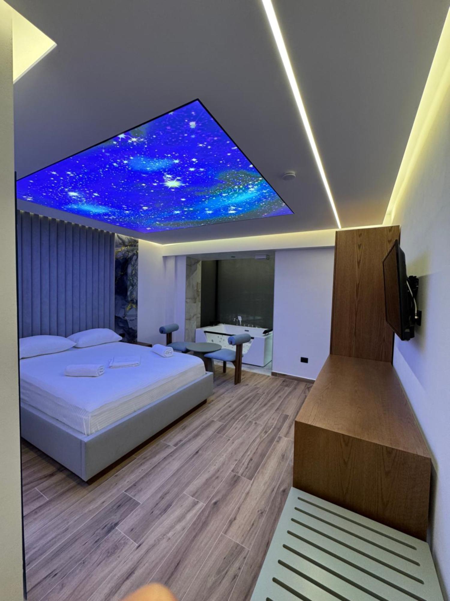 Hotel Fusha E Gjese 瓦勒博内 外观 照片