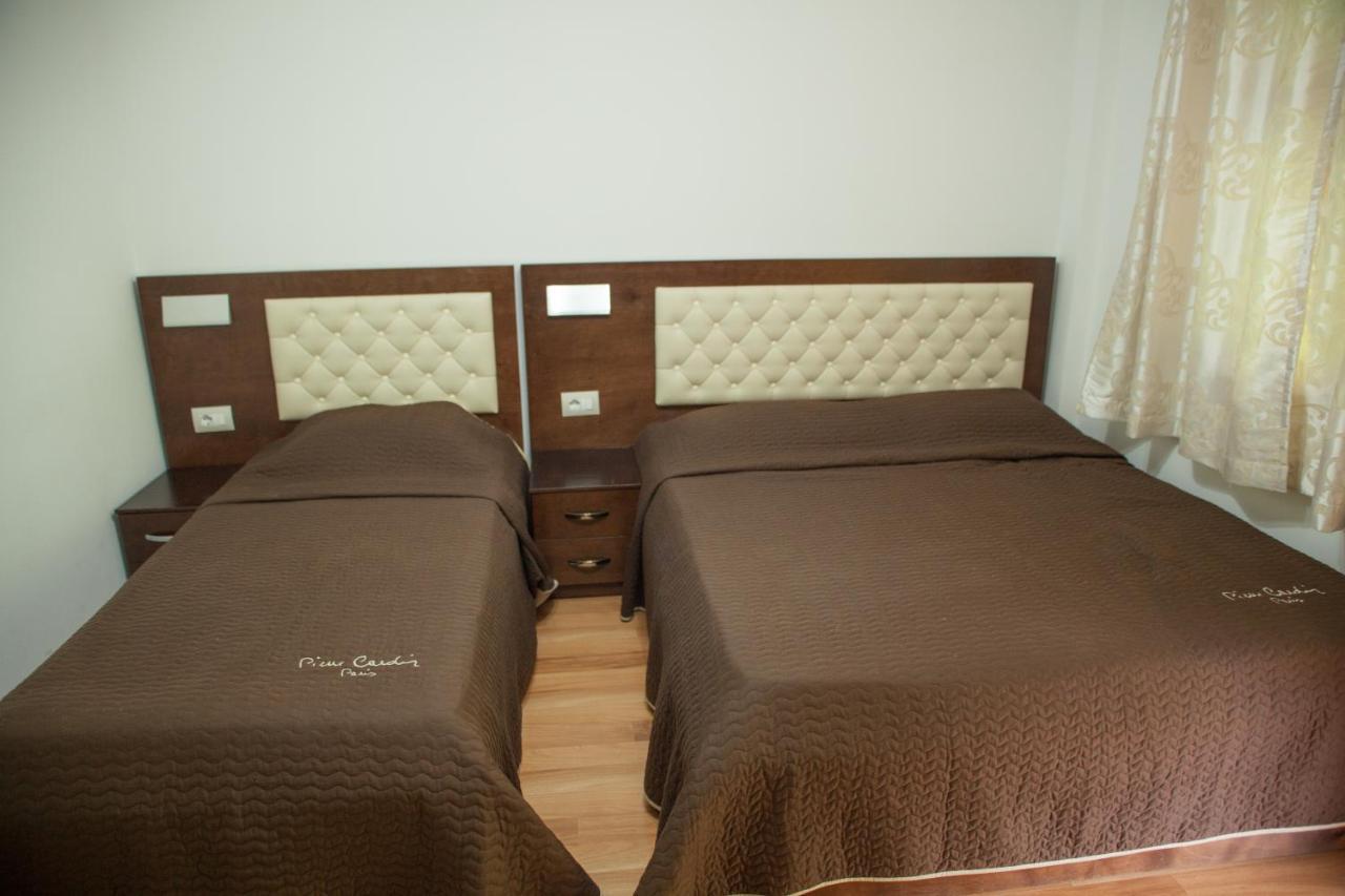 Hotel Fusha E Gjese 瓦勒博内 外观 照片